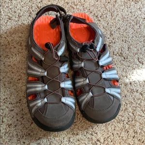 Clarks sandals size 10 barely worn